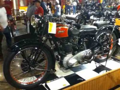 1939 Ariel 250 Red Hunter Image